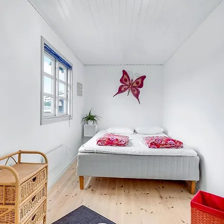3 Bedroom Gorgeous In Stevns Rødvig